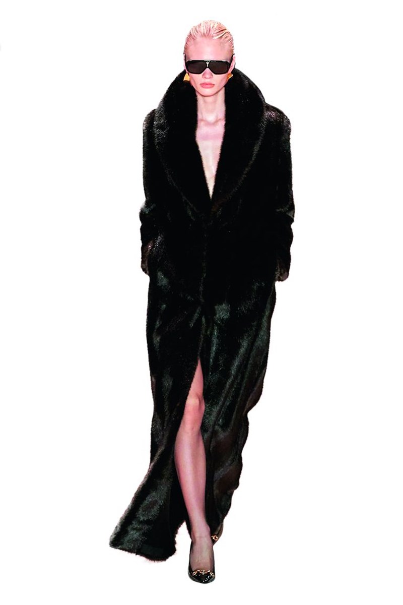 Όλα τα fashion items από οικολογική γούνα που αξίζουν μια θέση στην γκαρνταρόμπα σου - εικόνα 9