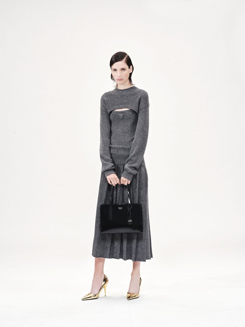 H day to night Ready to Wear συλλογή της Prada που λατρεύουν οι celebrities δημιουργήθηκε για να εξυψώσει το χειμερινό μας στιλ - εικόνα 7