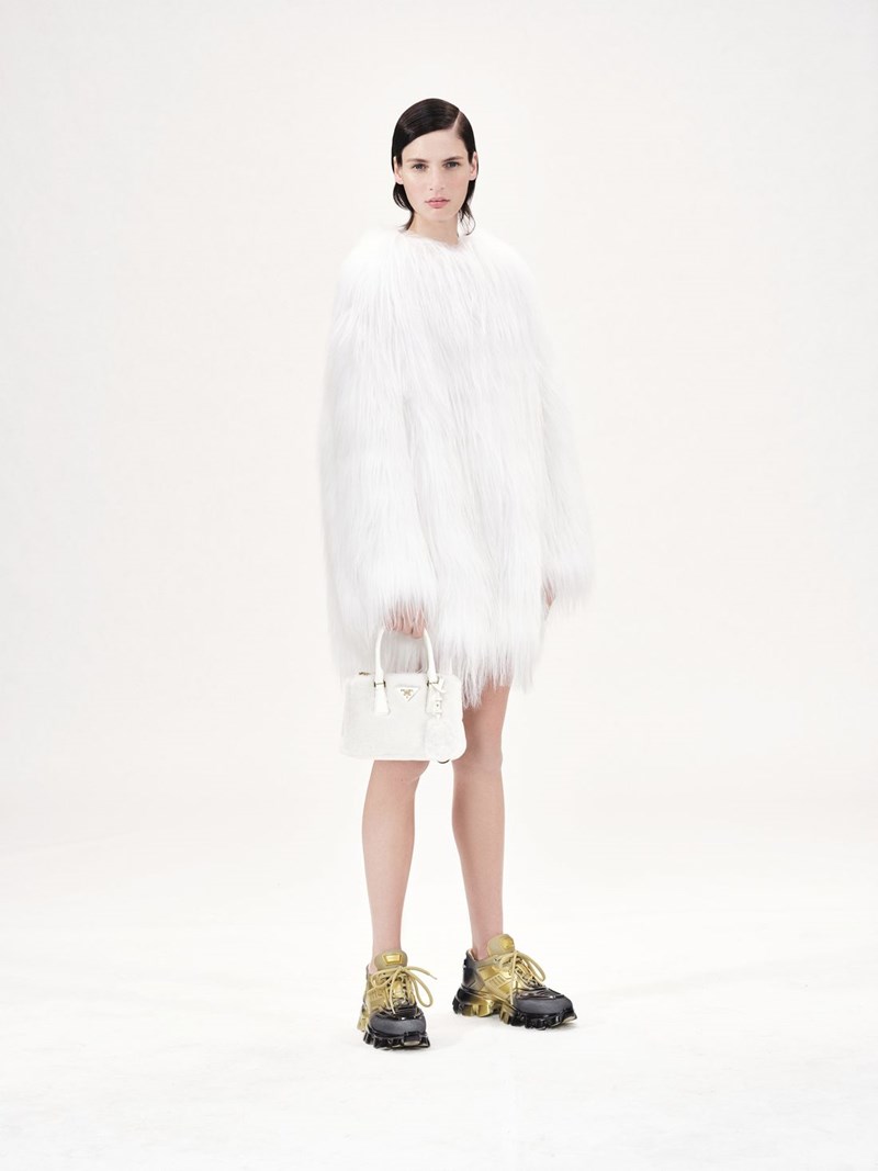 H day to night Ready to Wear συλλογή της Prada που λατρεύουν οι celebrities δημιουργήθηκε για να εξυψώσει το χειμερινό μας στιλ - εικόνα 3