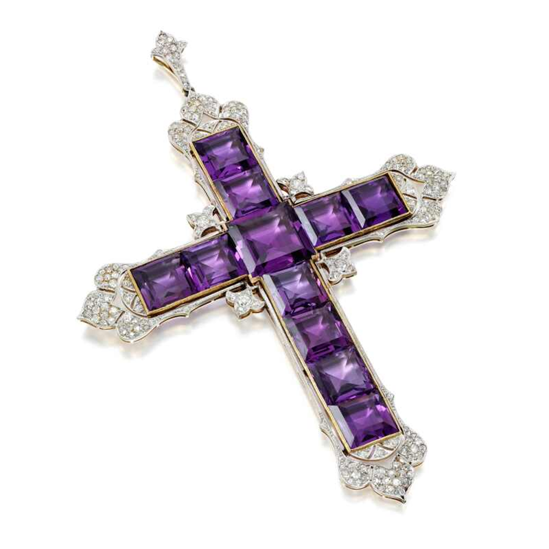 H Kim Kardashian αγόρασε διαμαντένιο σταυρό που ανήκε στην Πριγκίπισσα Diana - εικόνα 1