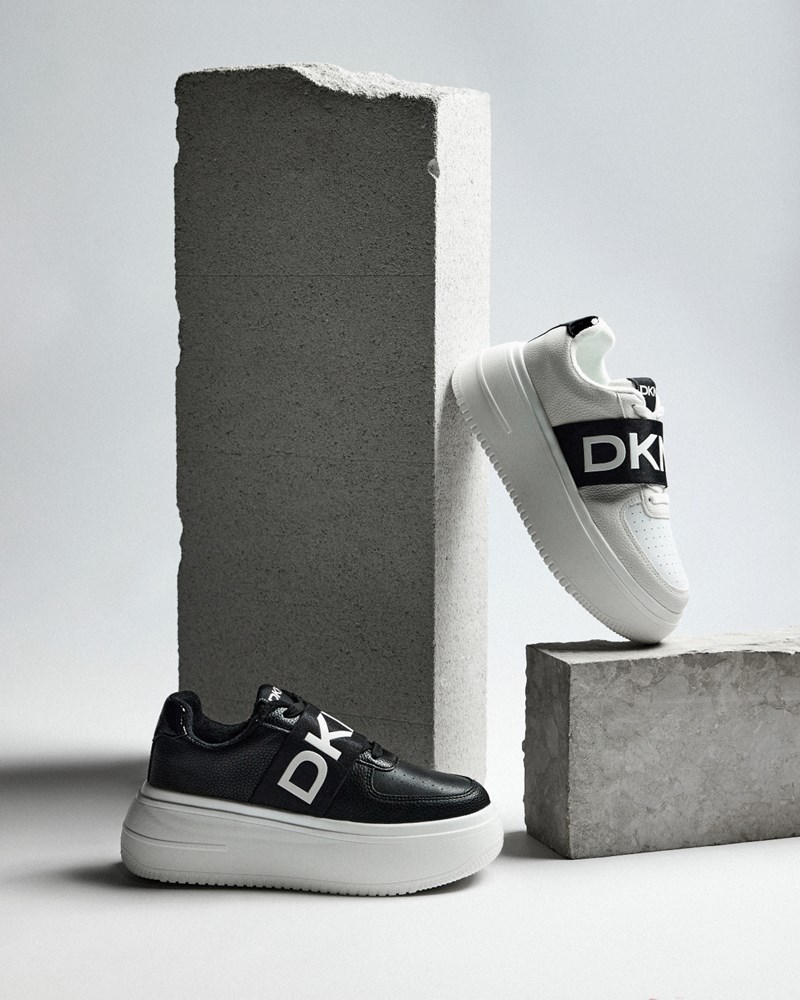 Τα fashion items που όλες θα θέλαμε στη ντουλάπα μας έχουν την υπογραφή της DKNY - εικόνα 1