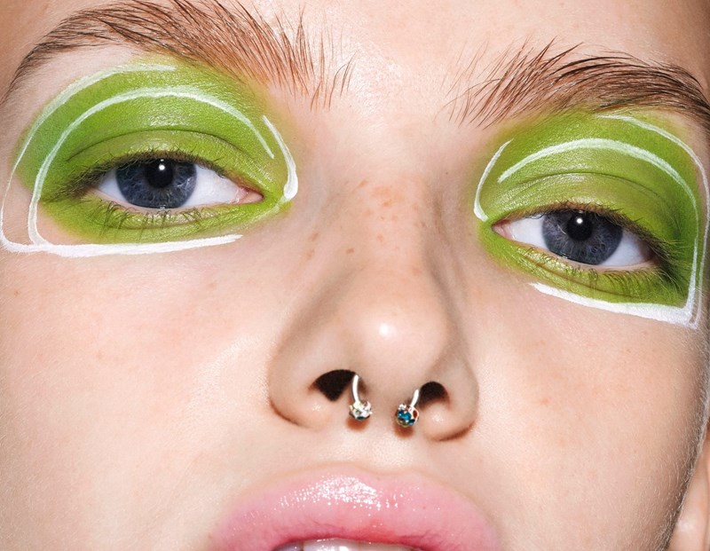 Colorful makeup: Τα πρώτα μακιγιάζ της χρονιάς είναι πιο ζωηρά από ποτέ - εικόνα 1