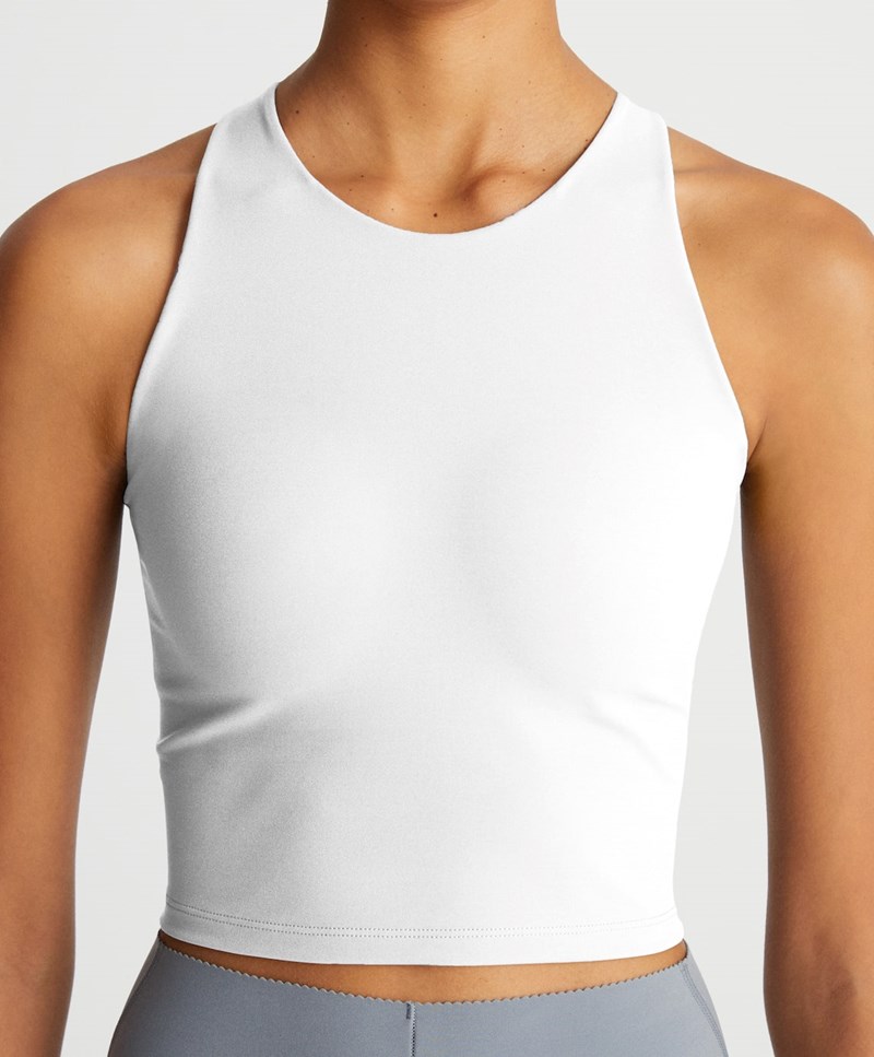 Το trend του 2023 που φορούν όλα τα celebrity girls είναι το πιο απλό και βρίσκεται ήδη στην ντουλάπα σου! - εικόνα 7