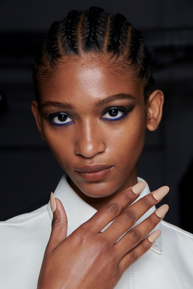 5 nail trends για τα πρώτα μανικιούρ της χρονιάς - εικόνα 1