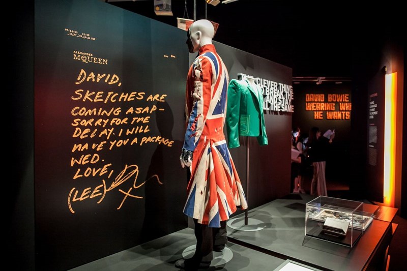 David Bowie: Όλοι οι τρόποι που ο ανυπέρβλητος pop star επηρέασε τη μόδα - εικόνα 6