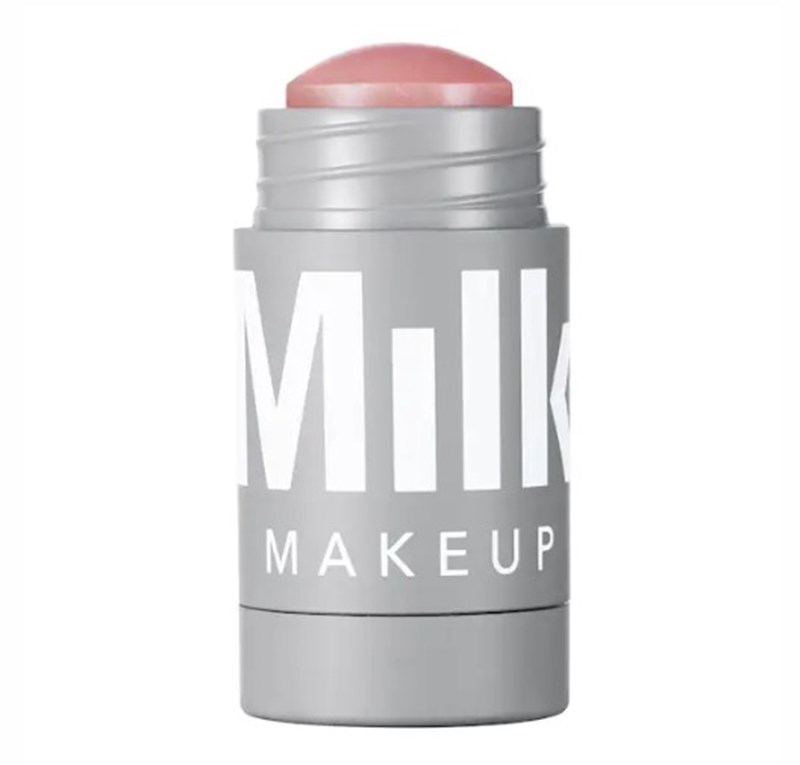 To ρουζ stick που χαρίζει τα πιο φρέσκα beauty looks και γίνεται συνεχώς sold out - εικόνα 4