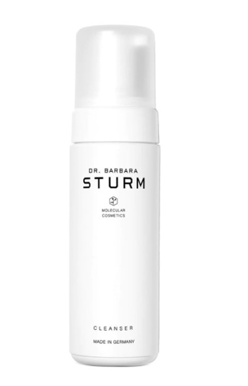 Hailey Bieber: Αυτά τα δύο beauty items έχουν σταθερή θέση στη ρουτίνα ομορφιάς της - εικόνα 2