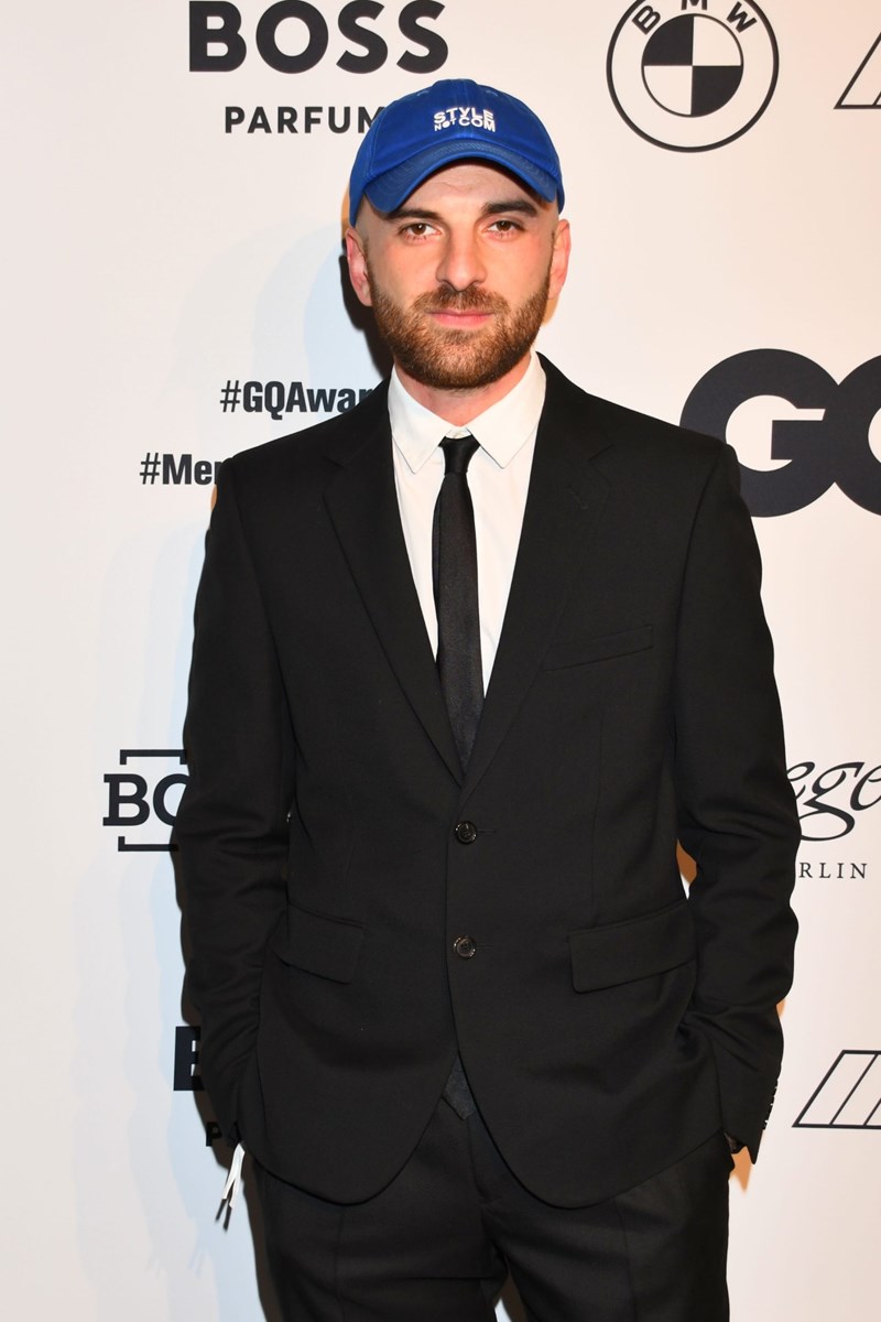 STYLE NOT COM: Όσα χρειάζεται να ξέρεις για τον άνθρωπο πίσω από το πιο επιδραστικό Instagram account μόδας αυτή τη στιγμή - εικόνα 1