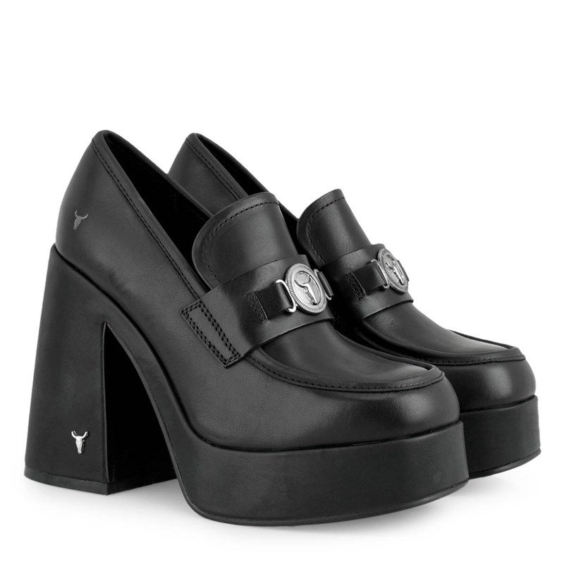 Loafers με τακούνι: Εσύ θα αγκαλιάσεις το νέο trend στο footwear; - εικόνα 4