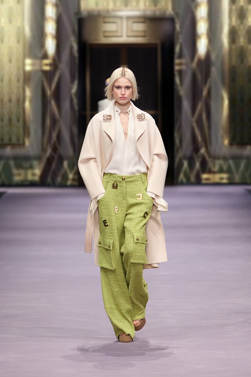 Elisabetta Franchi FW23: Η νέα συλλογή του οίκου είναι περιπέτεια στο χρόνο και στο χώρο - εικόνα 3