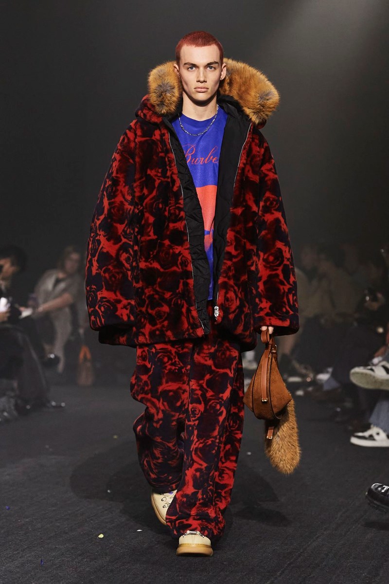 Αυτή είναι η νέα εποχή της Burberry του Daniel Lee - εικόνα 13