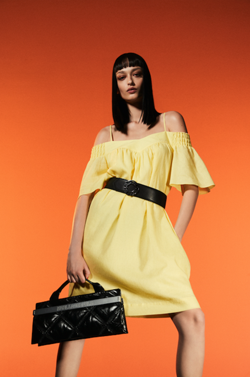 Για τη συλλογή SS2023 ο Karl Lagerfeld εμπνέεται από το Retro Sci-Fi - εικόνα 1