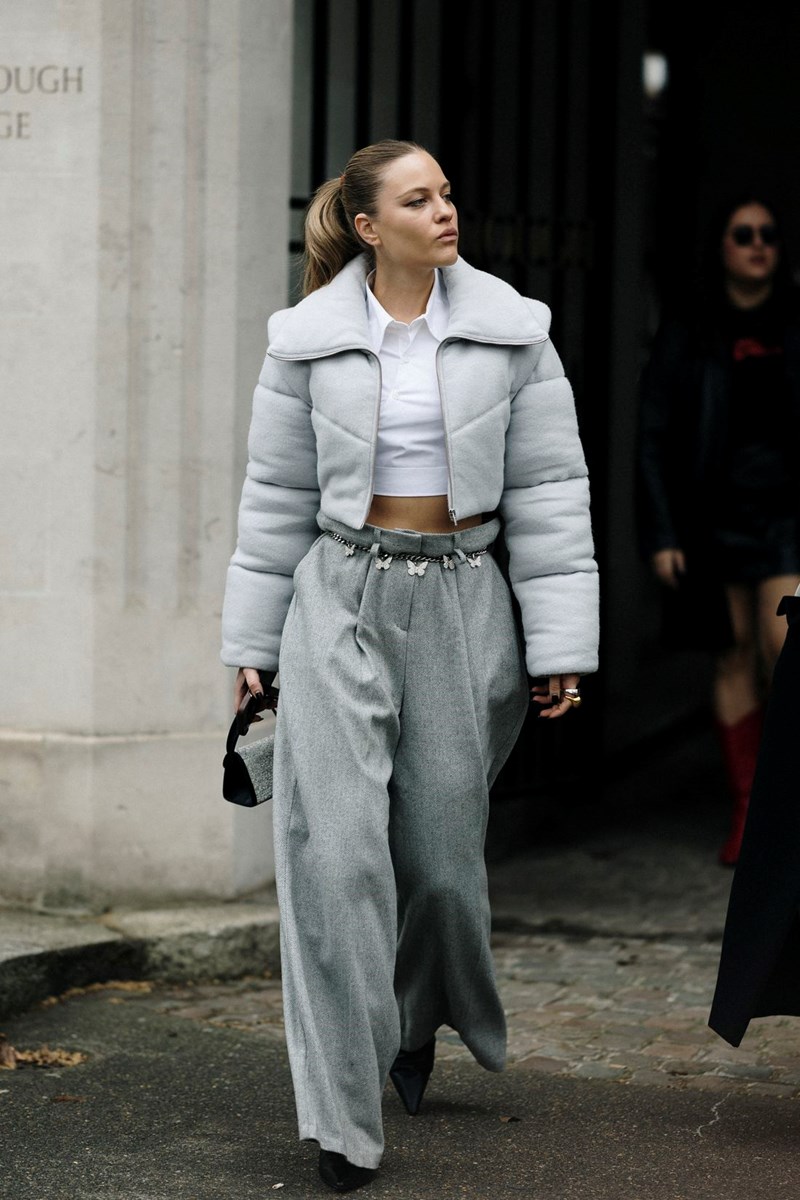 Αυτά είναι τα καλύτερα street style looks που ξεχωρίσαμε από την εβδομάδα μόδας του Λονδίνου - εικόνα 2