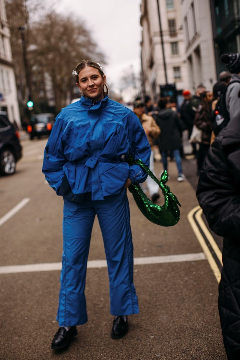 Αυτά είναι τα καλύτερα street style looks που ξεχωρίσαμε από την εβδομάδα μόδας του Λονδίνου - εικόνα 7