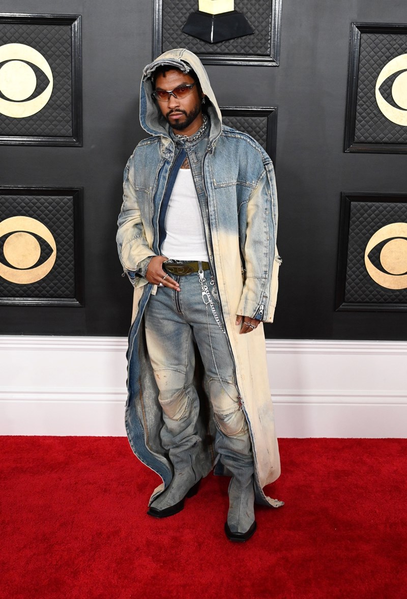 Grammy 2023: Με total Diesel look ο Αμερικανός R&B καλλιτέχνης Miguel στην τελετή απονομής - εικόνα 1