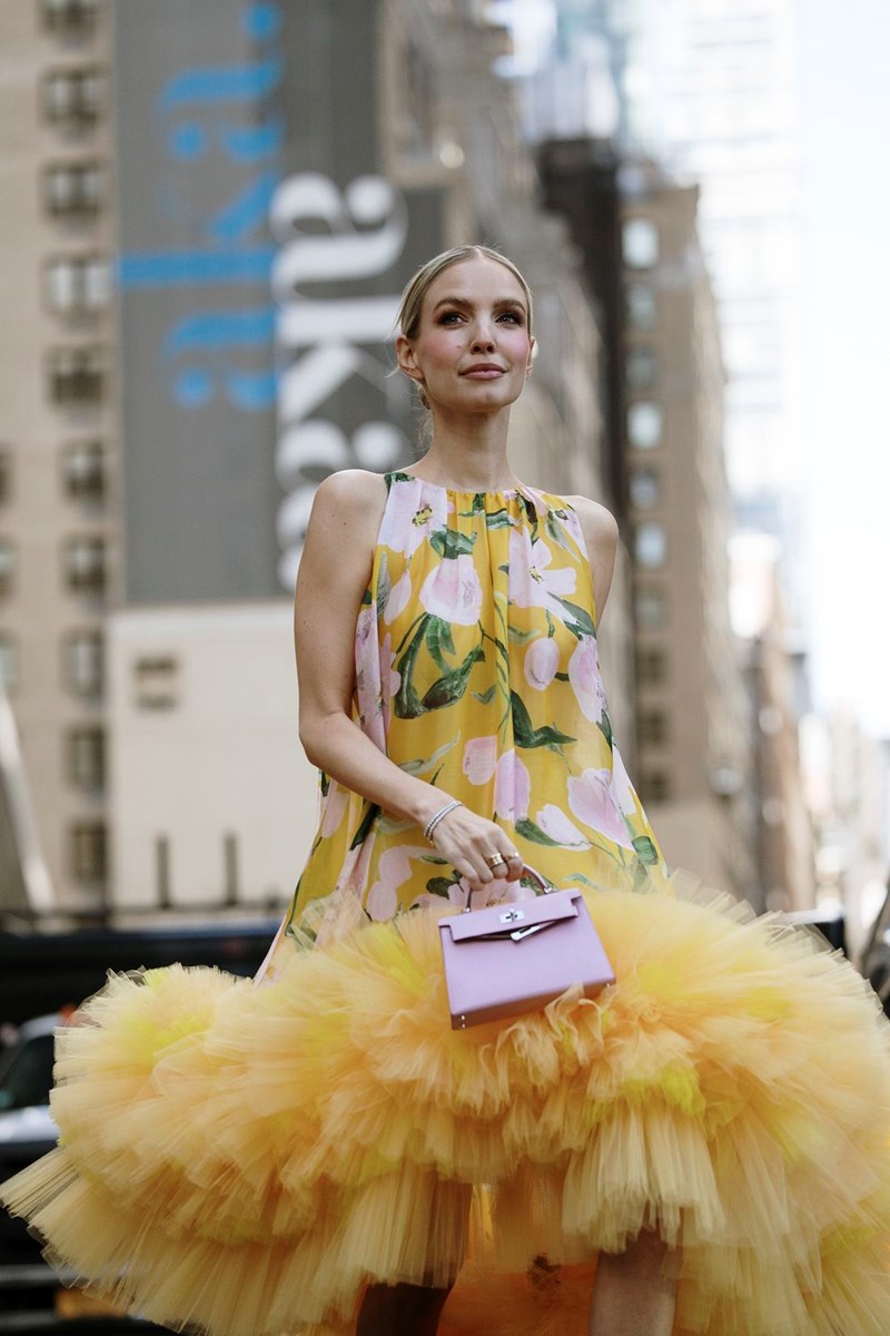 Τα καλύτερα street style looks που ξεχωρίσαμε από την εβδομάδα μόδας της Νέας Υόρκης - εικόνα 13