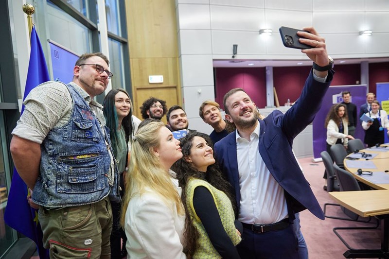 ReSet the Trend: To ELLE στο launch της εκστρατείας της Ευρωπαϊκής Επιτροπής που καλεί τους νέους να προωθήσουν την κυκλική και βιώσιμη μόδα - εικόνα 1