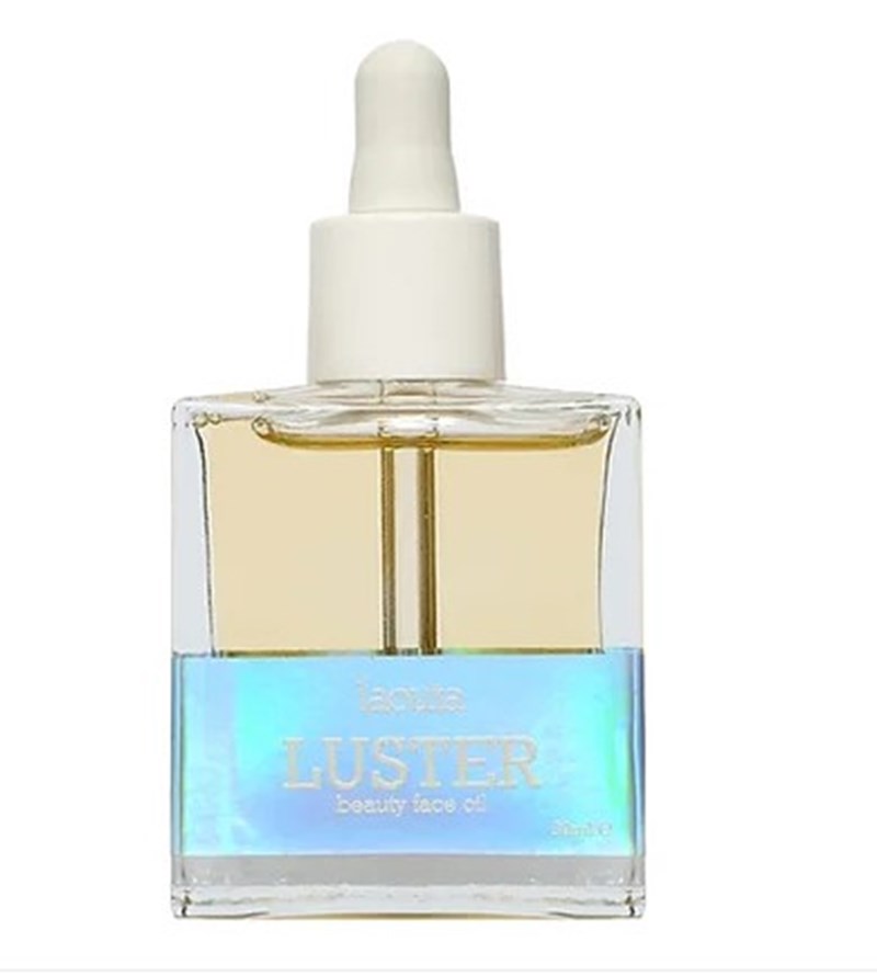 Emma Roberts: Το έλαιο προσώπου που χαρίζει λάμψη και βαθιά περιποίηση στην επιδερμίδα της - εικόνα 4