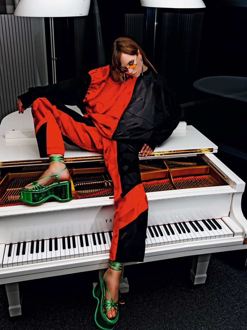 Το ELLE φωτογραφίζει αποκλειστικά την SS2023 συλλογή της Vivienne Westwood - εικόνα 1