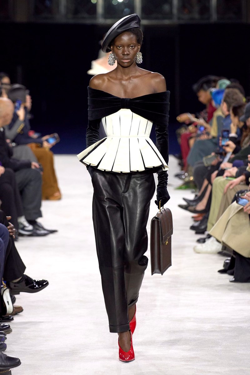 Εβδομάδα μόδας του Παρισιού: Από τον Dior στον Paco Rabanne, αυτά είναι τα looks που ξεχωρίσαμε μέχρι τώρα - εικόνα 12