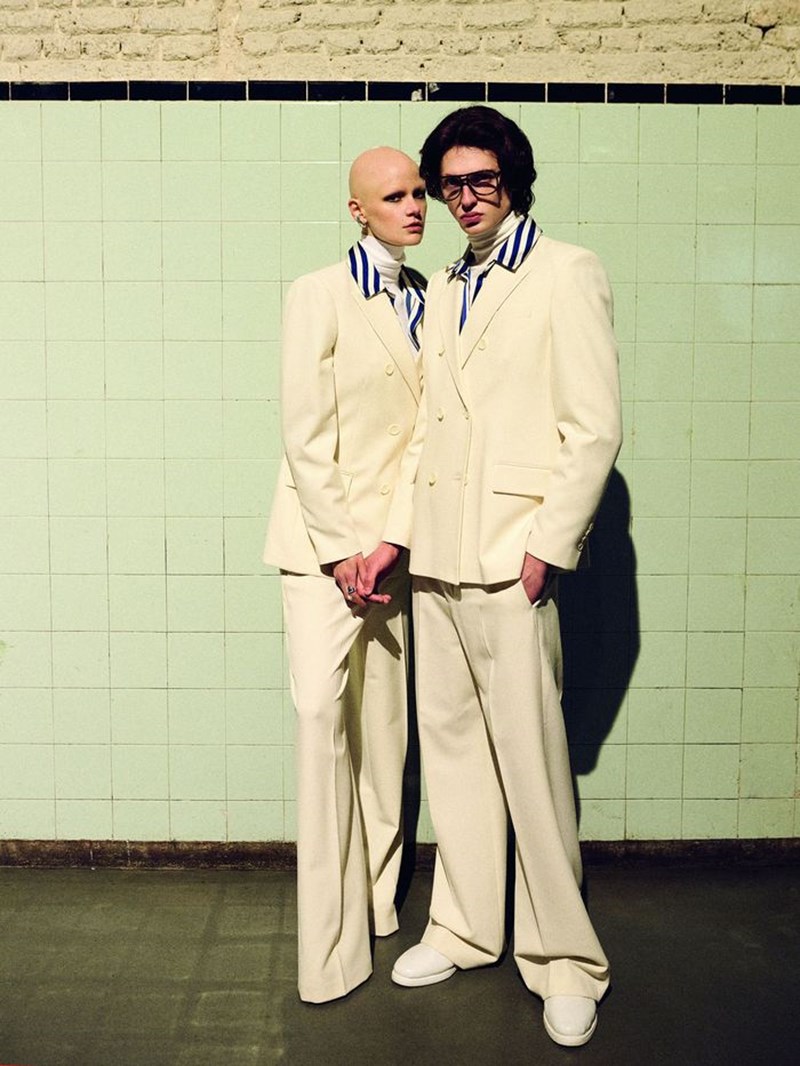 Love Is Love: Ανδρόγυνο, ψυχεδέλεια και λάμψη, όπως θα τα φορούσαν ο Mick και η Bianca Jagger - εικόνα 2