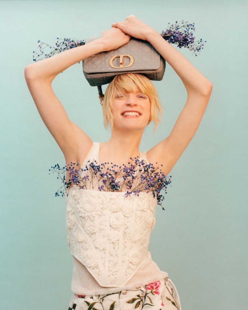 Ουράνια πλάσματα: Η μόδα αυτής της σεζόν λατρεύει όλες τις αποχρώσεις του μπλε - εικόνα 5