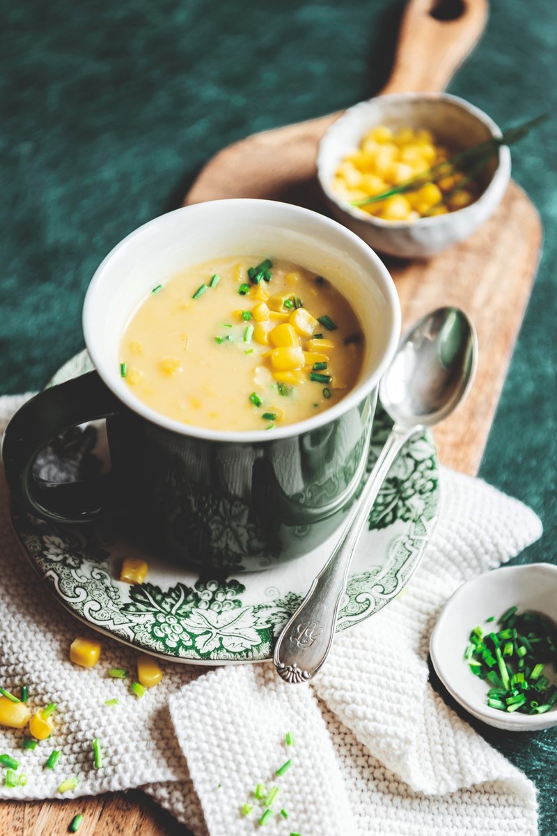 Εύκολες και γρήγορες συνταγές για σούπες που θα κάνουν τις Κυριακές μας πιο ζεστές - εικόνα 2