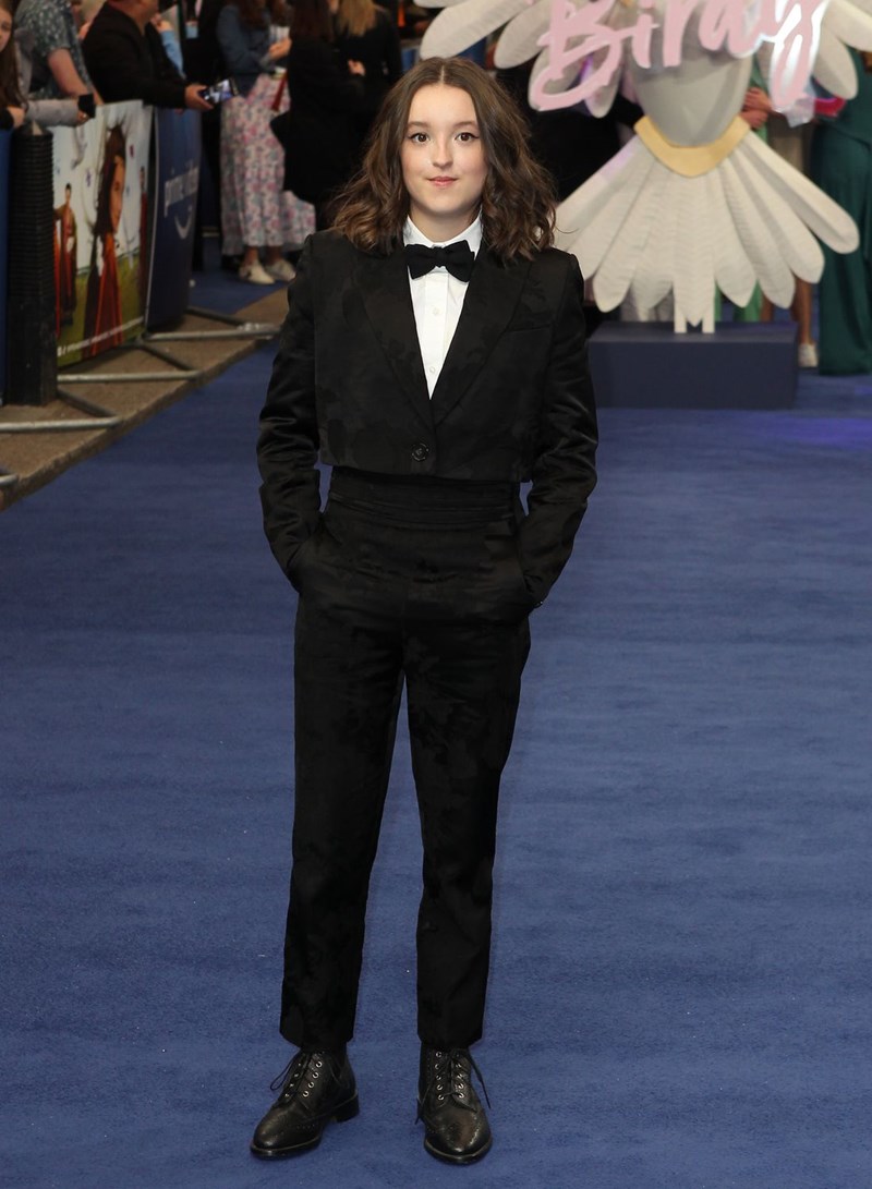 The Last of Us: 5 φορές που η Bella Ramsey απέδειξε ότι είναι ένα ανερχόμενο gender fluid fashion icon - εικόνα 5