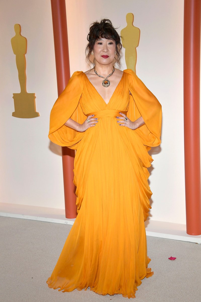 Oscars 2023: Οι λαμπερές εμφανίσεις στο...σαμπανιζέ χαλί - εικόνα 21