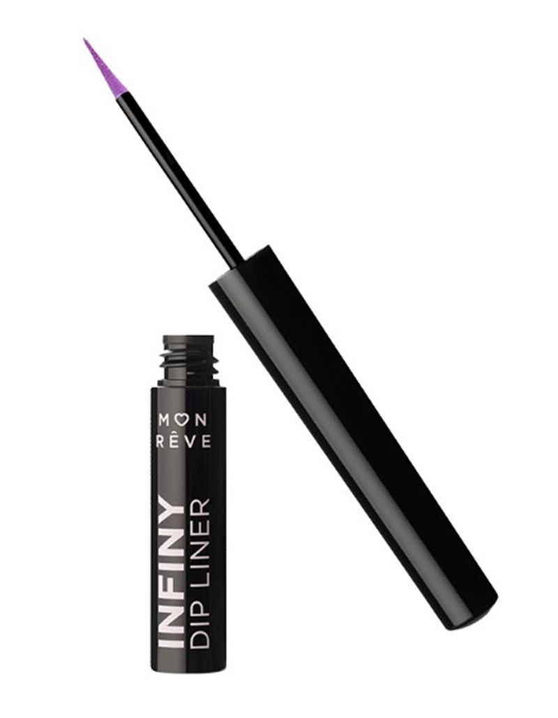 H Hailey Bieber το επιβεβαιώνει: Τα χρωματιστά eyeliners είναι και φέτος το απόλυτο trend - εικόνα 1