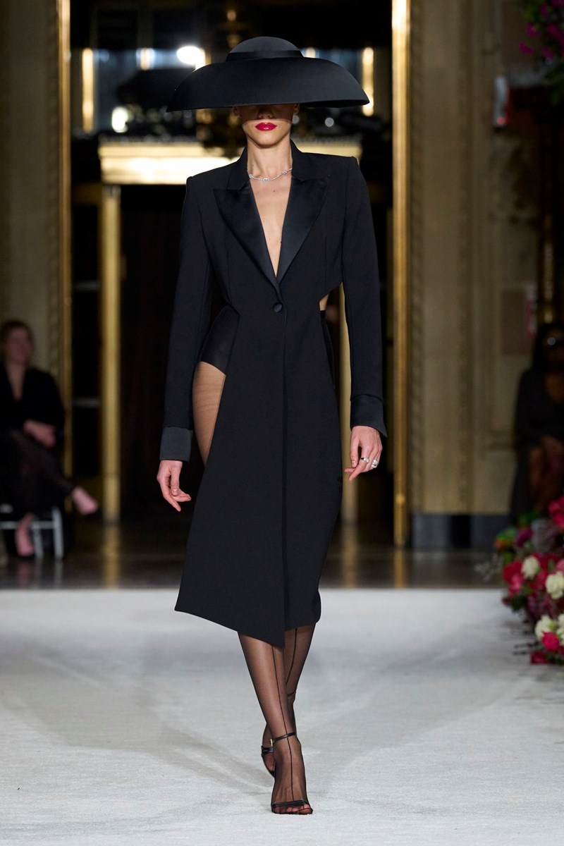 no_pants_trend_siriano_elle_gr