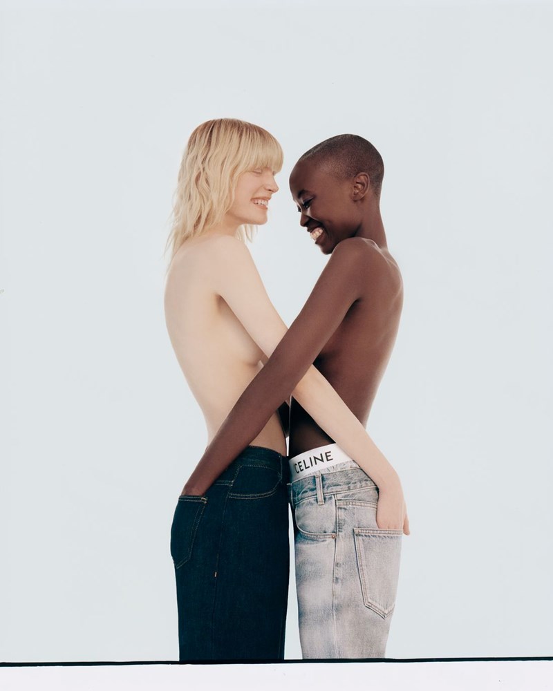 Ουράνια πλάσματα: Η μόδα αυτής της σεζόν λατρεύει όλες τις αποχρώσεις του μπλε - εικόνα 7