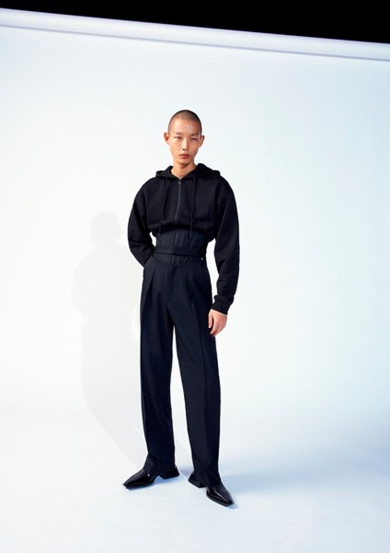 Mugler H&M: Mια γιορτή των εμβληματικών γραμμών του οίκου - εικόνα 11