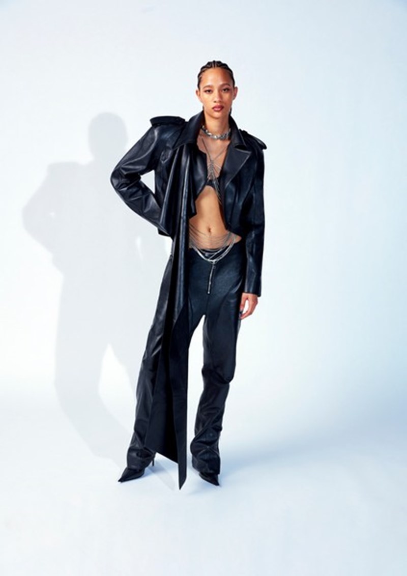 Mugler H&M: Mια γιορτή των εμβληματικών γραμμών του οίκου - εικόνα 12