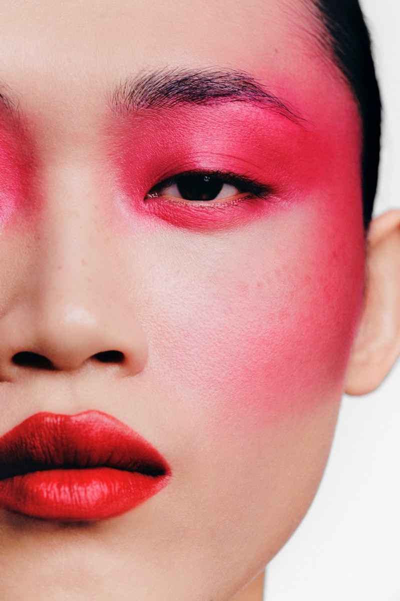 Colorama:  4 beauty looks με τα πιο δυνατά χρώματα της μόδας - εικόνα 2