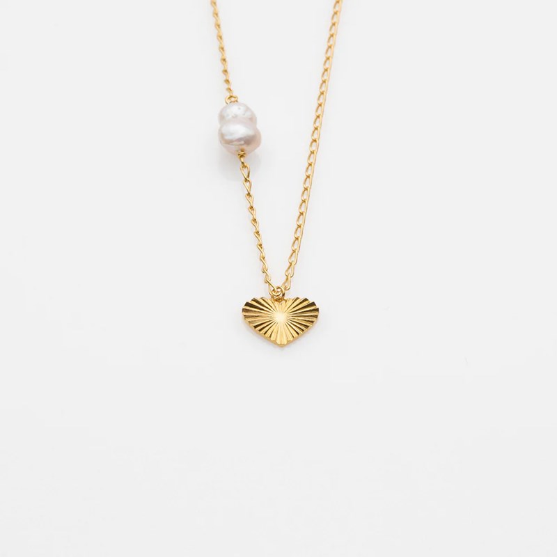 xryso_kolie_me_kardia_kai_mia_perla