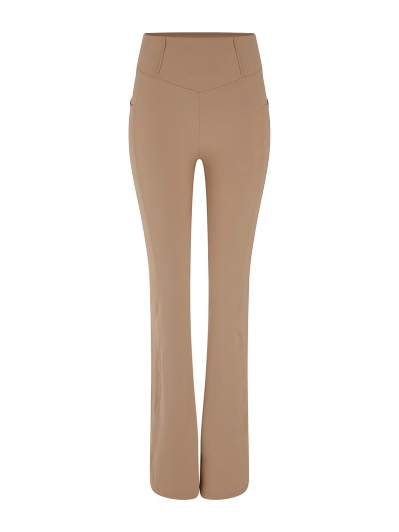 GUESS ACTIVEWEAR SS23: Αθλητικό πνεύμα με έμπνευση από την υψηλή ραπτική - εικόνα 6