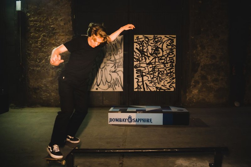 MINAS UNCHAINED: Ο διάσημος οίκος design γιόρτασε με δημιουργικά Bombay Sapphire cocktails μια νέα σελίδα στην ιστορία του - εικόνα 3