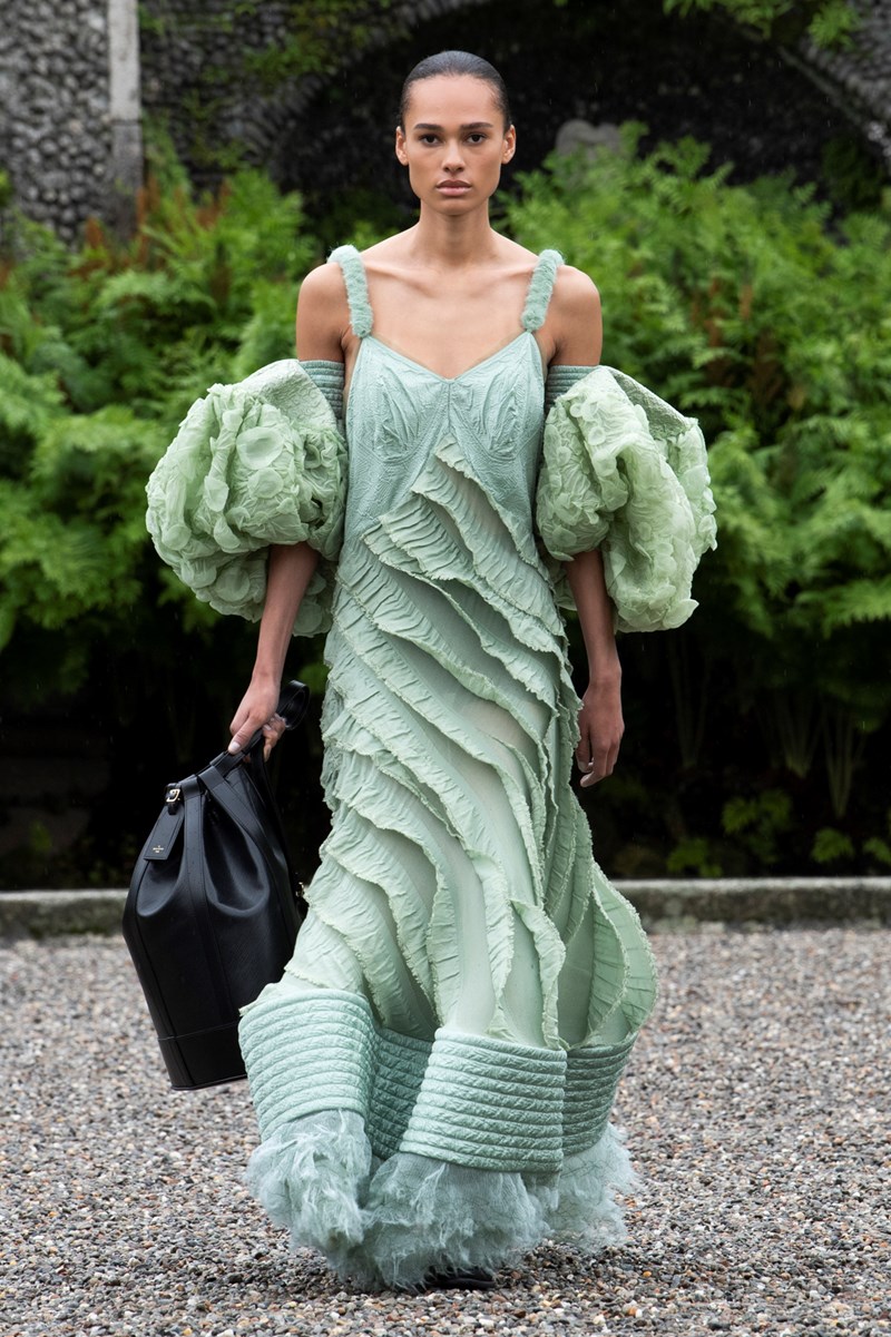 Louis Vuitton Women's Cruise 2024: Εκεί που βρίσκονται τα ατίθασα πλάσματα - εικόνα 21