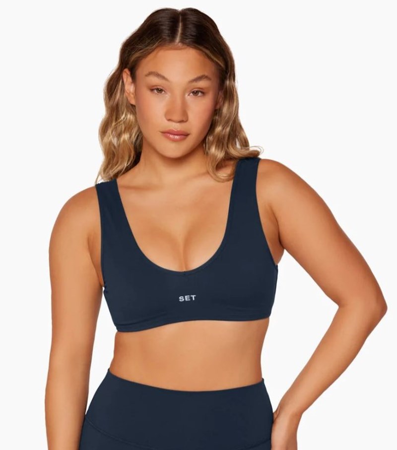 Η Hailey Bieber βάζει ξανά στον χάρτη το αθλητικό σουτιέν - εικόνα 2