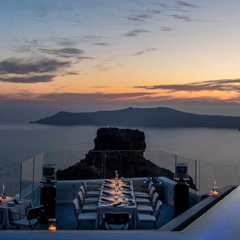 Ένα ταξίδι στη μνήμη μέσα από τις νέες γεύσεις του Varoulko Santorini στο Grace Hotel - εικόνα 10