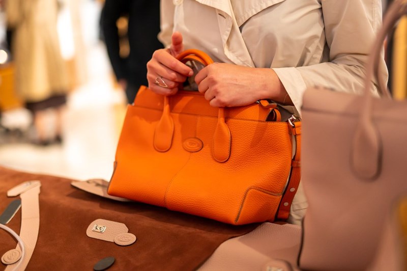 The Art of Leather: O οίκος TOD’S και ο Όμιλος Φάις γιόρτασαν τη θρυλική TOD’S Di Bag - εικόνα 1