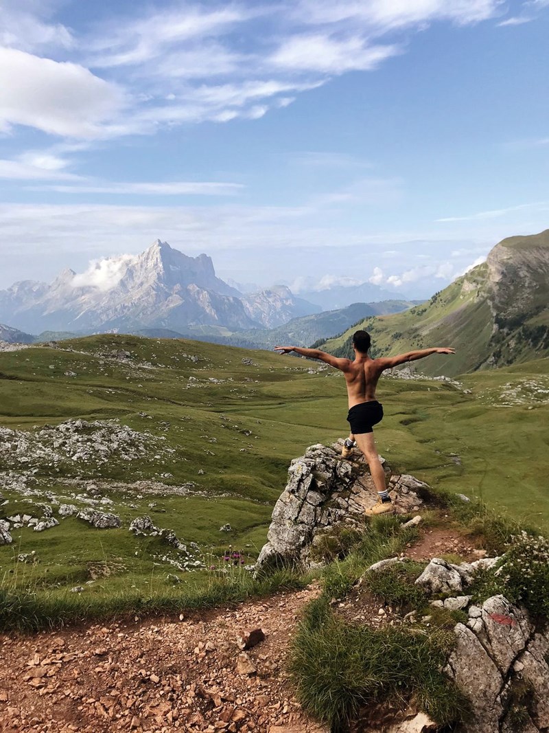 ELLE GREEN: O Ahmad Jοudeh χορεύει για την ειρήνη - εικόνα 1