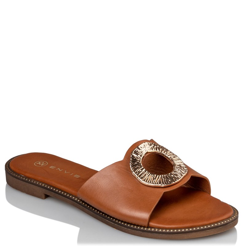 A Summer’s Dream: H ονειρική καμπάνια της ENVIE SHOES για τη συλλογή Άνοιξη- Καλοκαίρι 2023 - εικόνα 5