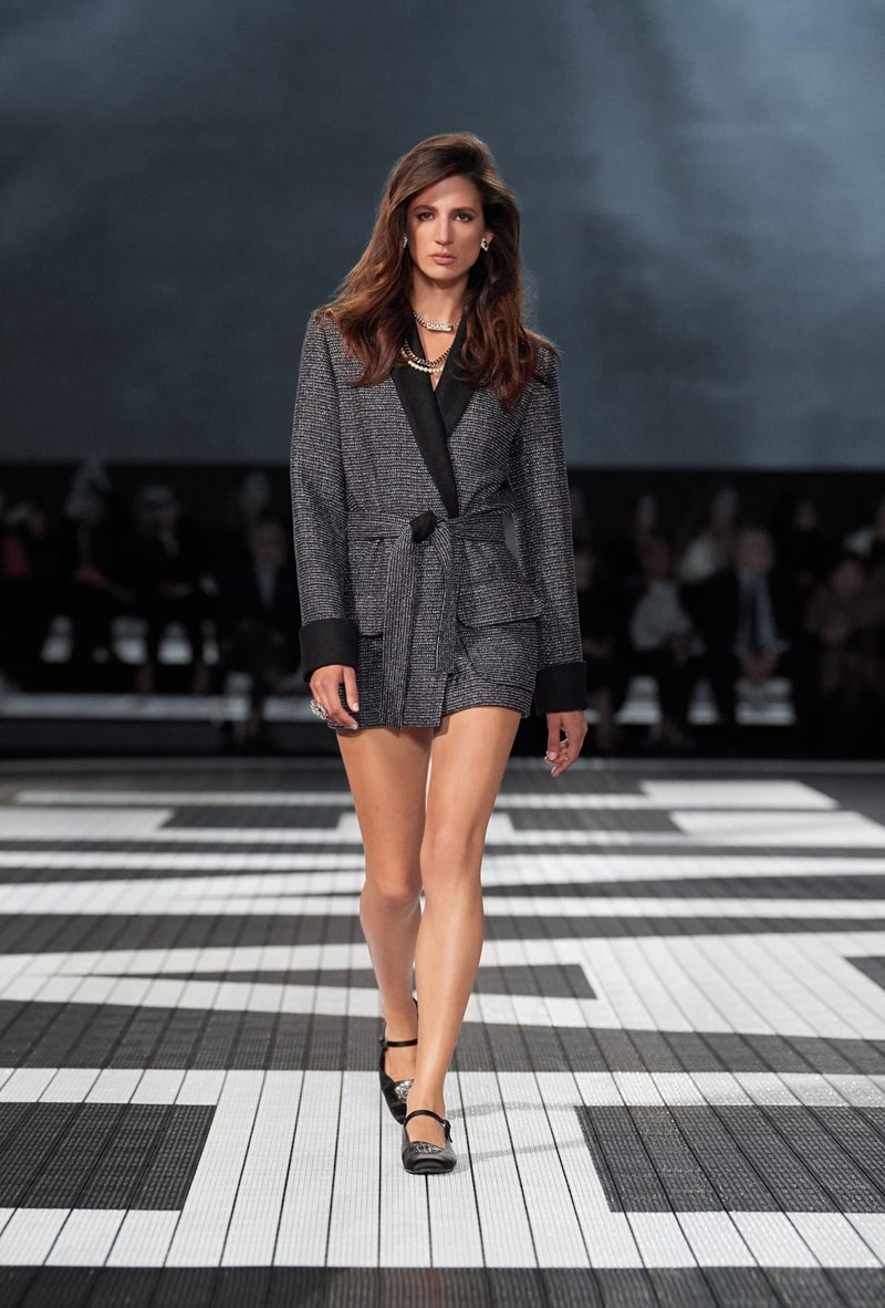 Τα looks της συλλογής Chanel Cruise 2023/ 24 που ξεχωρίσαμε - εικόνα 13