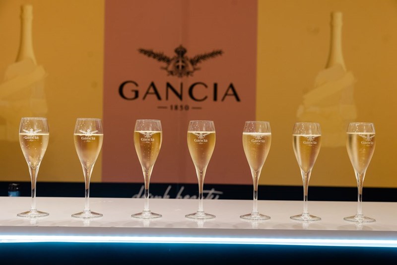 notos_summer_playground_elle_gr