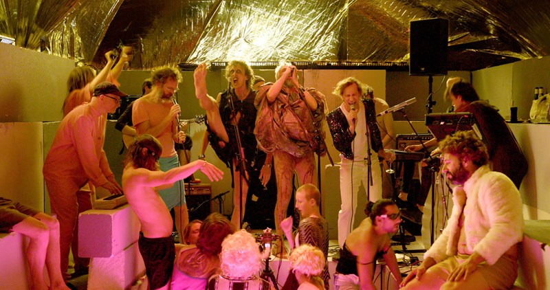 10 χρόνια K-Gold Temporary Gallery: Η Marina Abramovic και άλλοι γνωστοί σύγχρονοι εικαστικοί και χορογράφοι στη Λέσβο - εικόνα 1