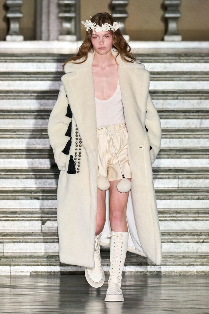 max_mara_resort24_elle_gr