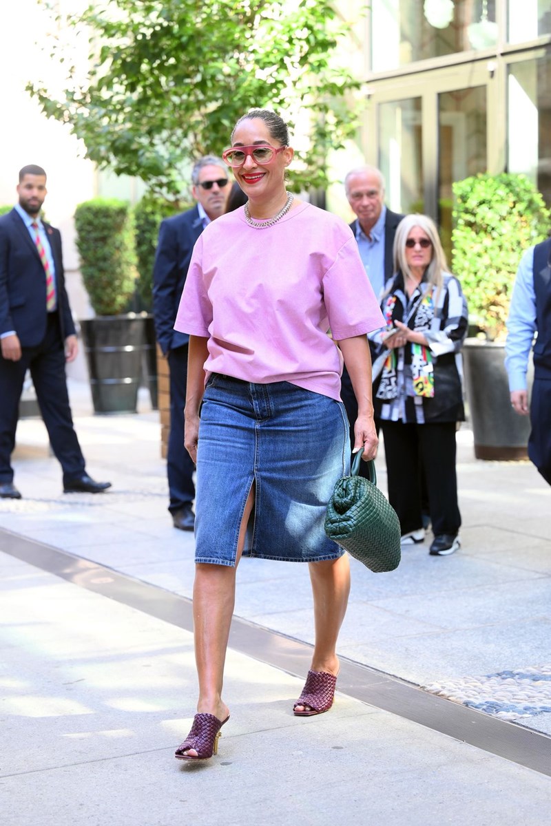 tracee_ellis_ross_nea_yorki_mules