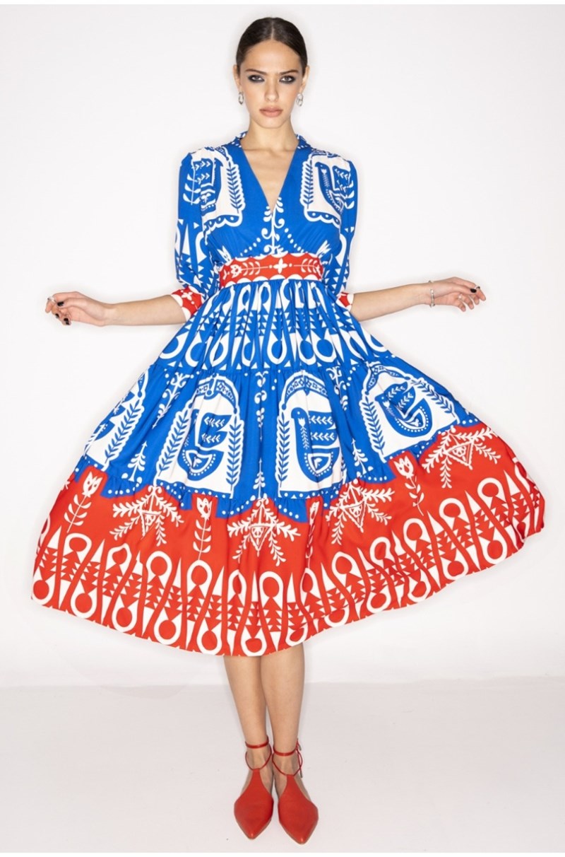 Ruffle Queen: 5 φορέματα ελληνικών brands με βολάν για να γίνεις η βασίλισσα του καλοκαιριού - εικόνα 5